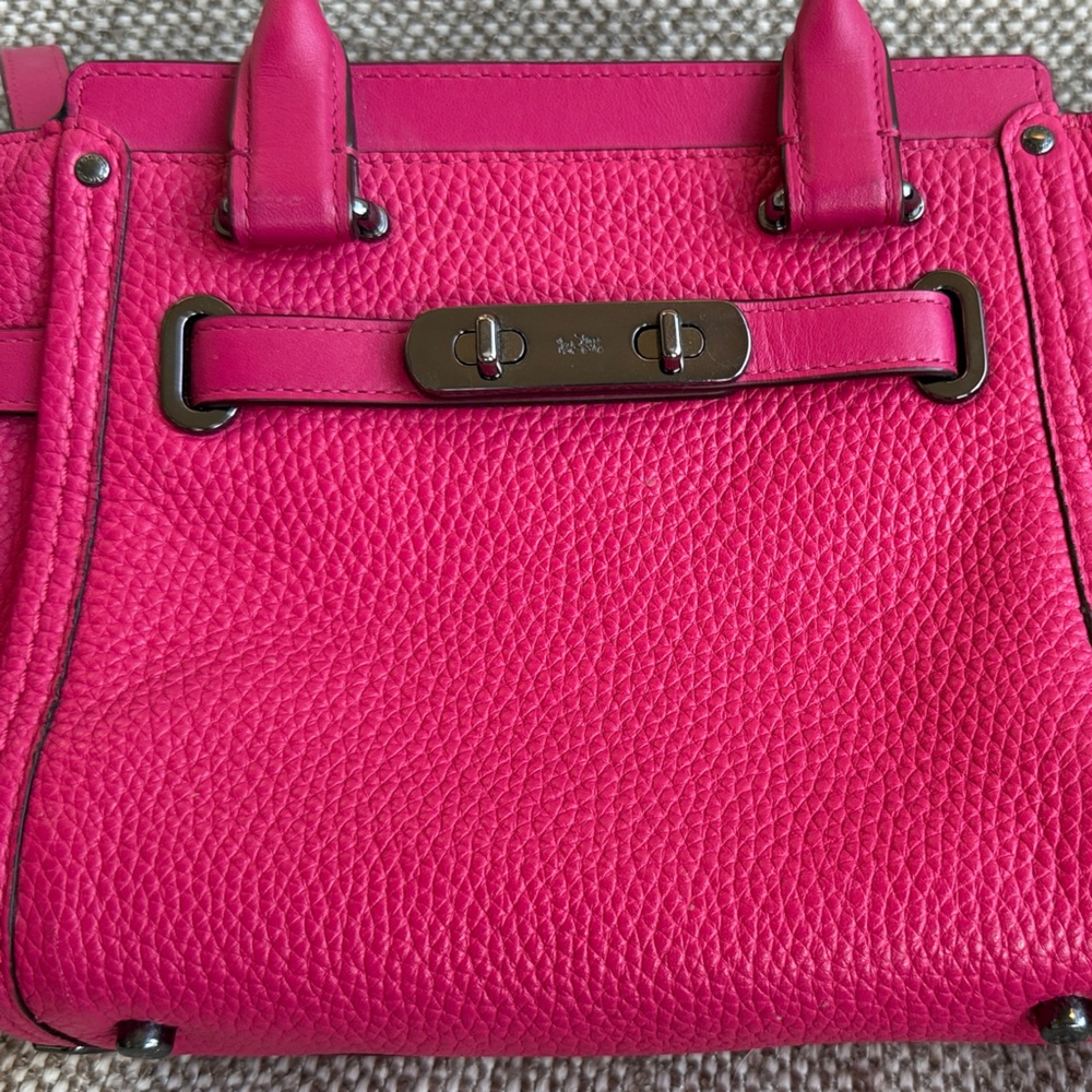 Coach Fuchsia Leather Women's Bag